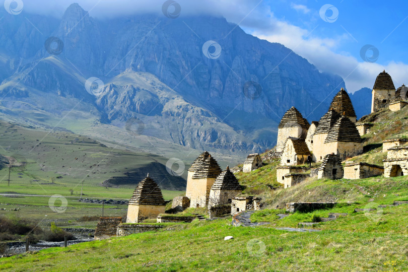 Скачать Северная Осетия. Даргавс фотосток Ozero