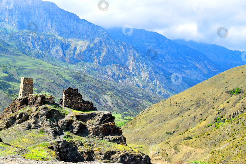 Скачать Северная Осетия. Башни Курта и Тога фотосток Ozero