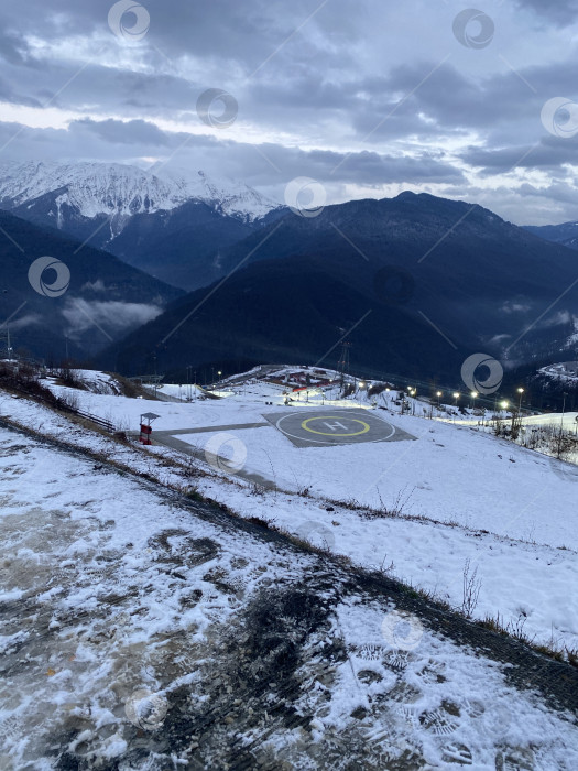 Скачать Вертолетная площадка фотосток Ozero