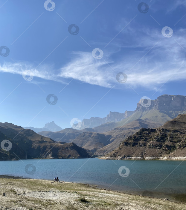 Скачать Озеро в горах фотосток Ozero