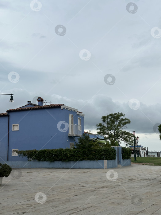 Скачать Синий дом в Бурано фотосток Ozero