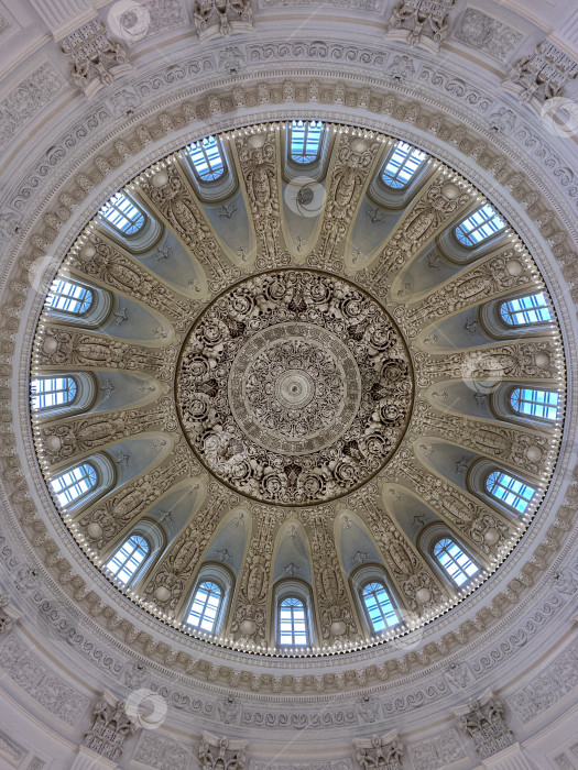 Скачать Красивый потолок фотосток Ozero