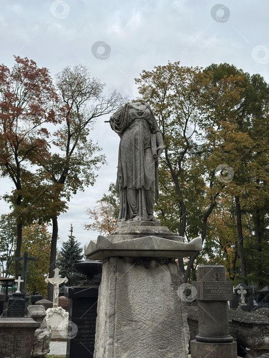 Скачать Каменная скульптура фотосток Ozero