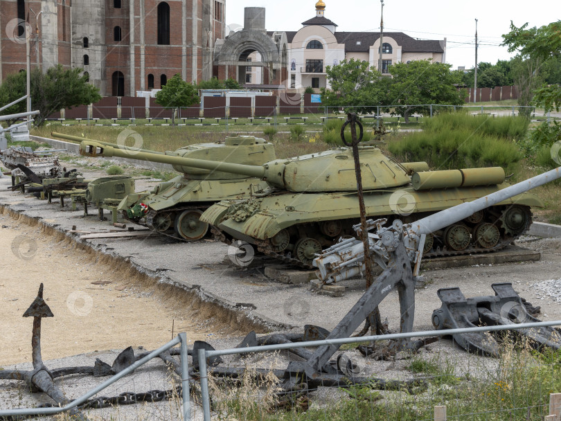 Скачать 22 августа 2025 года в Новороссийске, Россия, в память об их героизме во время Второй мировой войны установлен памятник безземельным солдатам. Исторический мемориал на побережье Черного моря фотосток Ozero