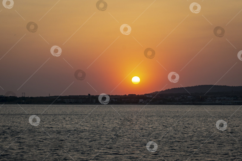 Скачать Геленджикская бухта Черного моря. Закат фотосток Ozero