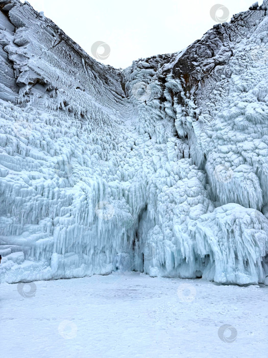 Скачать Замершая скала фотосток Ozero