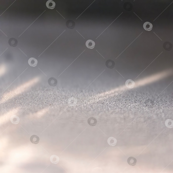 Скачать Мягкий зимний свет на текстурированной поверхности инея. фотосток Ozero