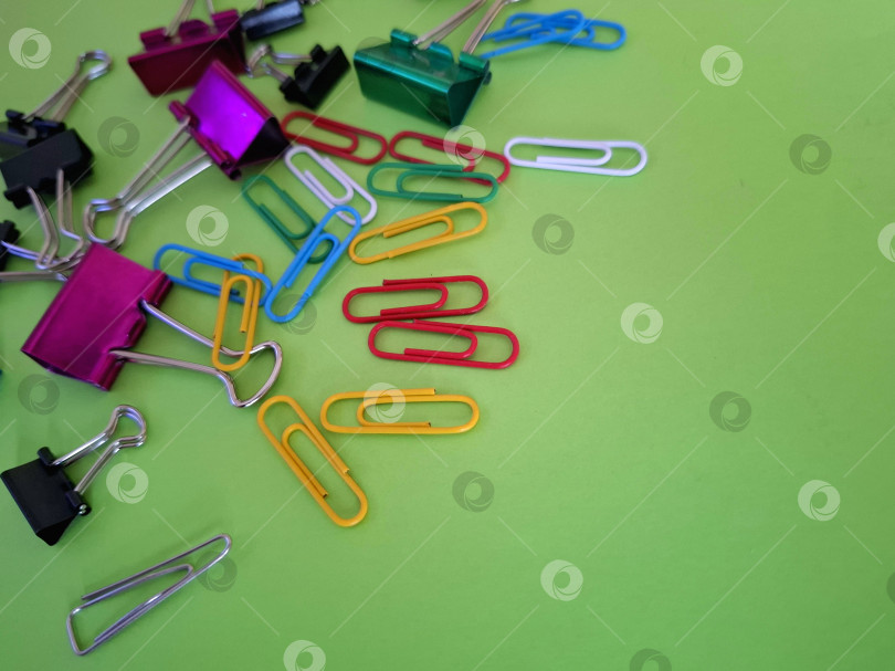 Скачать Канцелярские принадлежности для офиса фотосток Ozero