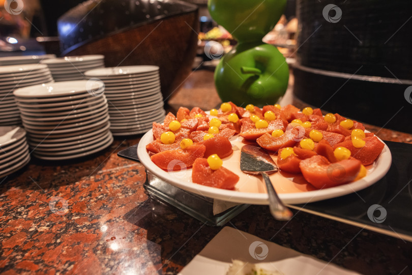 Скачать Фруктовое угощение на "шведском столе" фотосток Ozero