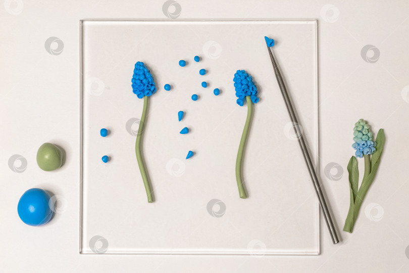 Скачать Вид сверху на цветы из полимерной глины. фотосток Ozero