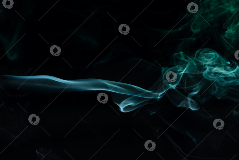 Скачать Абстрактный дым на темном фоне фотосток Ozero
