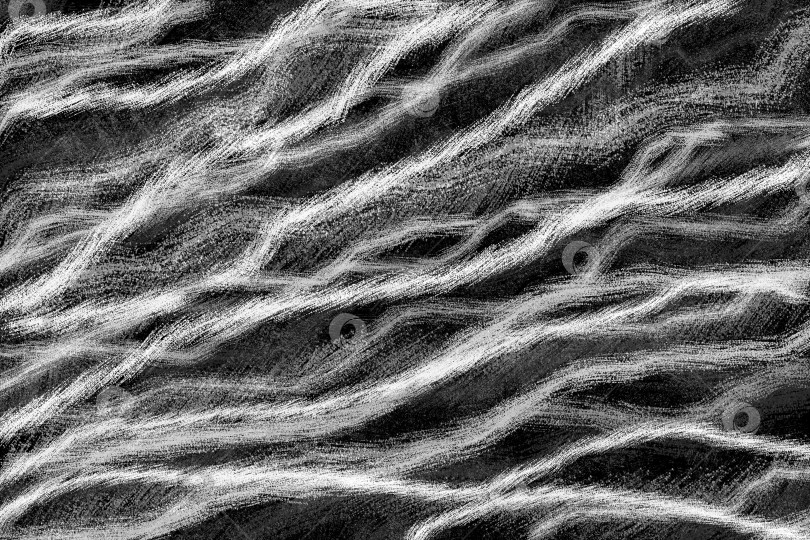 Скачать Абстрактный монохромный поцарапанный фон. Пушистые волнистые светлые полосы, процарапанные на черном фоне. Иллюстрация. фотосток Ozero