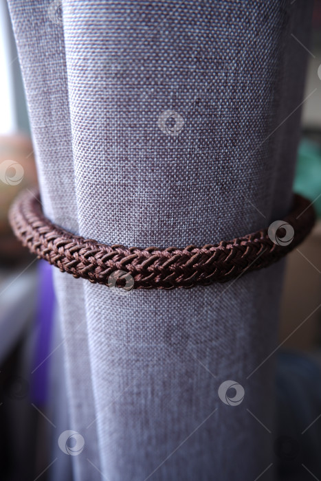 Скачать Брезентовая занавеска с крепежным шнуром фотосток Ozero