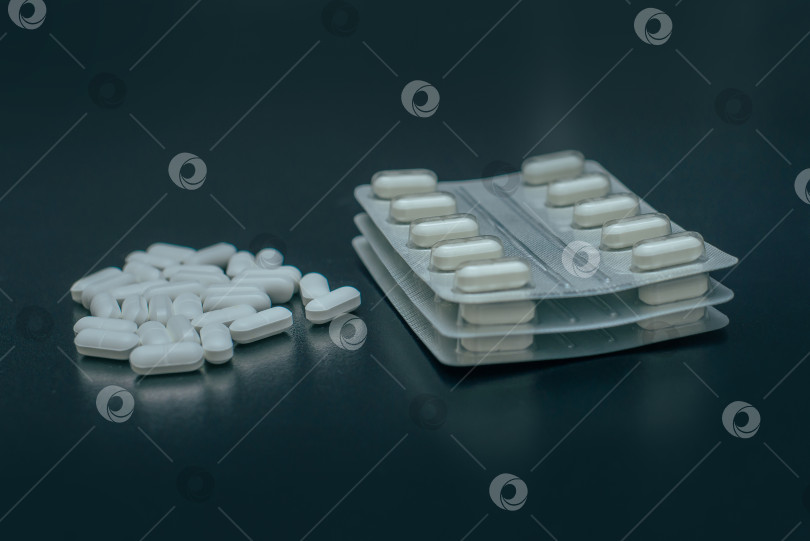 Скачать Таблетки в упаковках фотосток Ozero