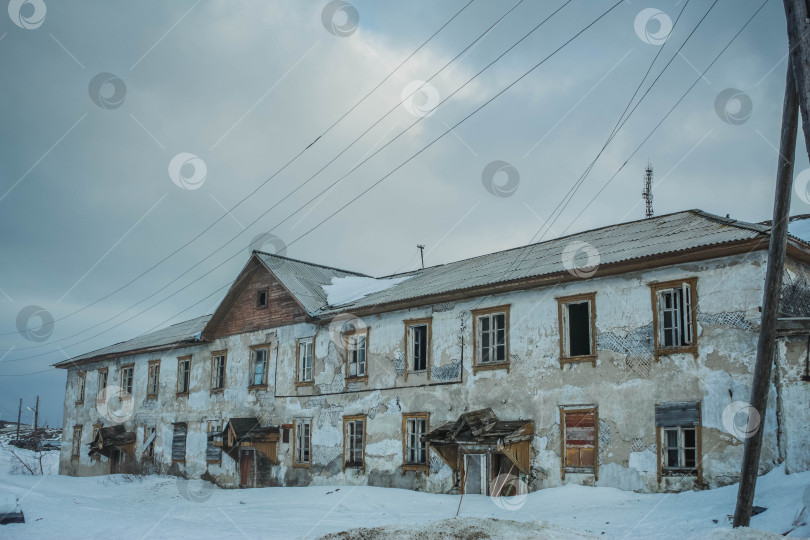 Скачать Заброшенное здание в Териберке фотосток Ozero
