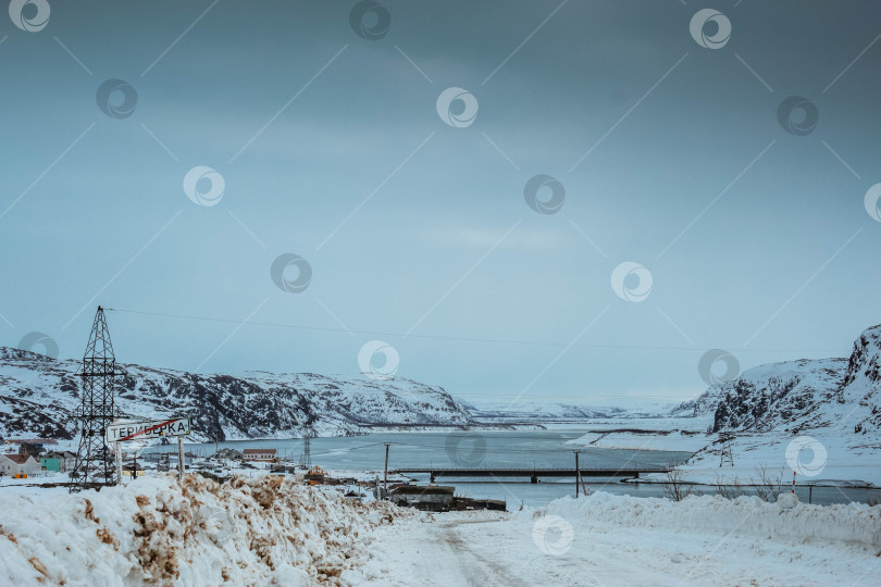 Скачать Выезд из Териберки с видом на залив фотосток Ozero