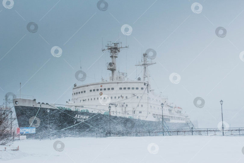 Скачать Атомный ледокол "Ленин" в порту Мурманска фотосток Ozero