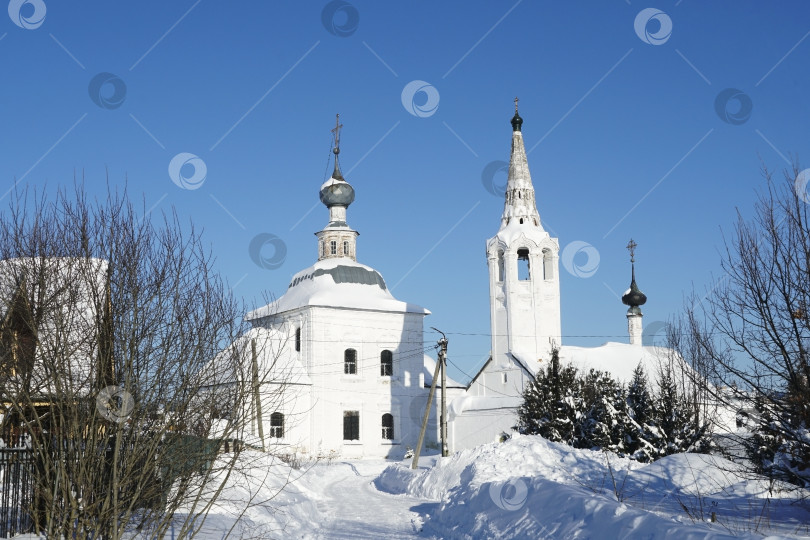Скачать Суздаль, церкви Богоявления и Рождества Иоанна Предтечи. Ансамбль Рождественской и Богоявленской церквей зимой. Суздаль, Владимирская обл., Январь, 31. 2026г. фотосток Ozero
