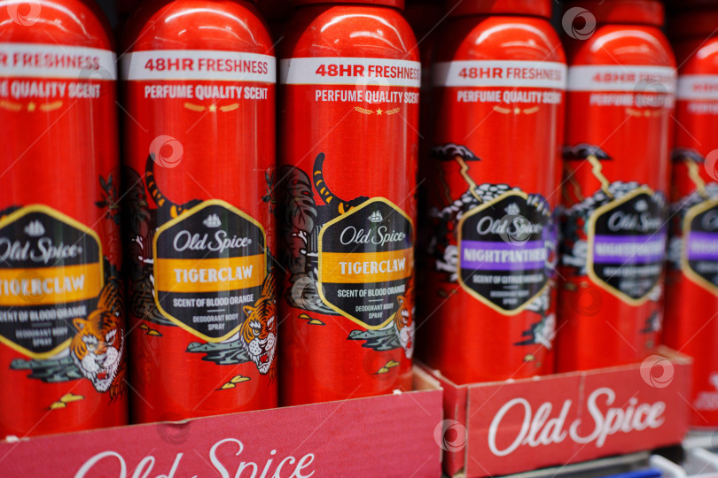 Скачать Тюмень, Россия - 22 мая 2025 года: Дезодорант old spice election включает в себя различные ароматы, отвечающие различным предпочтениям фотосток Ozero