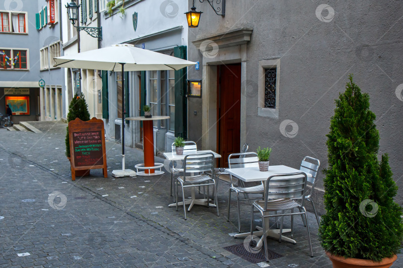 Скачать Легендарный ресторан и винный бар Oepfelchammer в Цюрихе фотосток Ozero