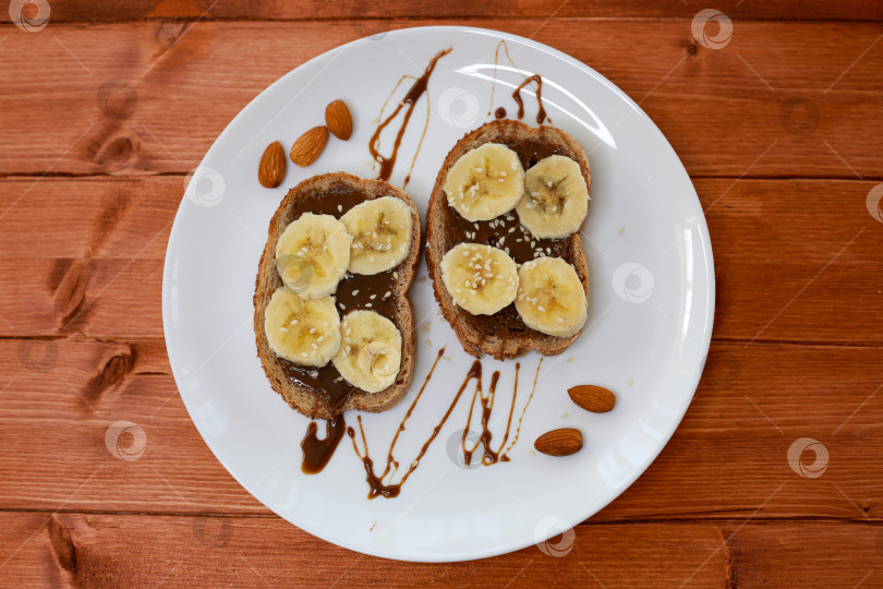 Скачать бананы с шоколадом фотосток Ozero