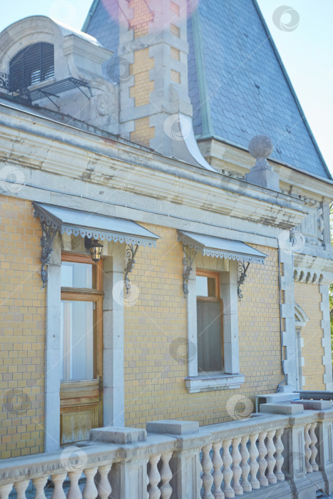 Скачать Массандра, Крым - 15 сентября 2018 года: Массандровский дворец, архитектурные детали фотосток Ozero
