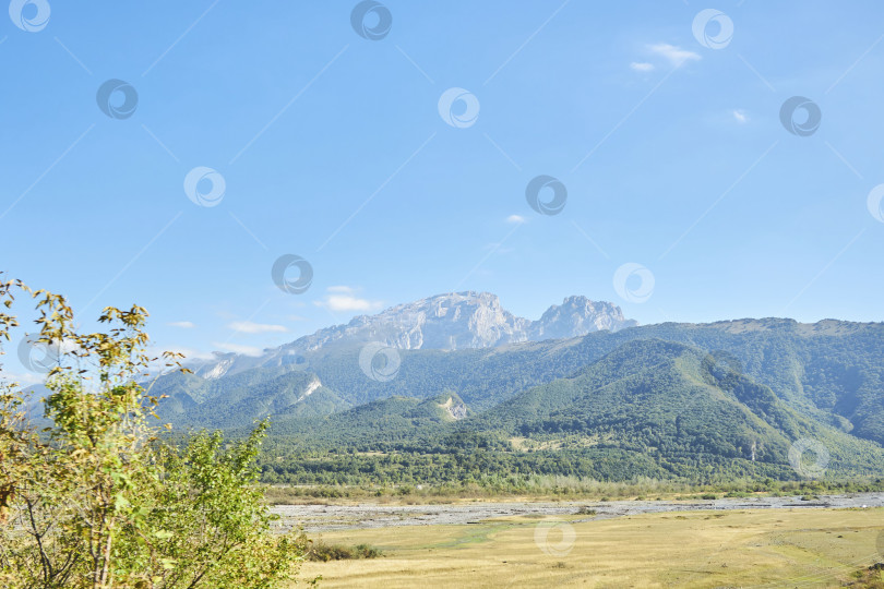 Скачать Горный пейзаж, Кавказский хребет. Осенний пейзаж фотосток Ozero