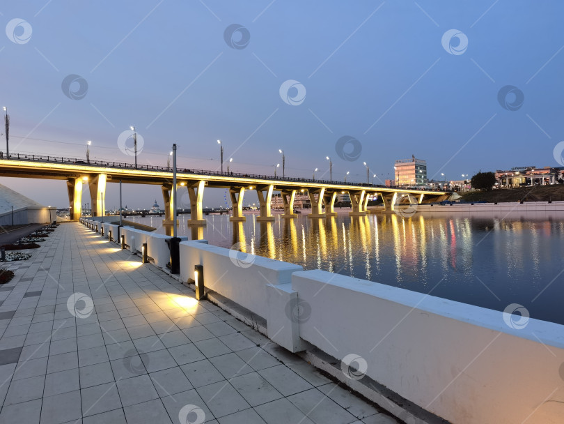 Скачать Московский мост в г. Чебоксары фотосток Ozero