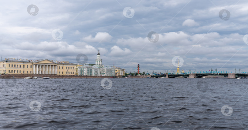 Скачать Панорама Санкт-Петербурга, вид с Невы на Васильевский остров фотосток Ozero