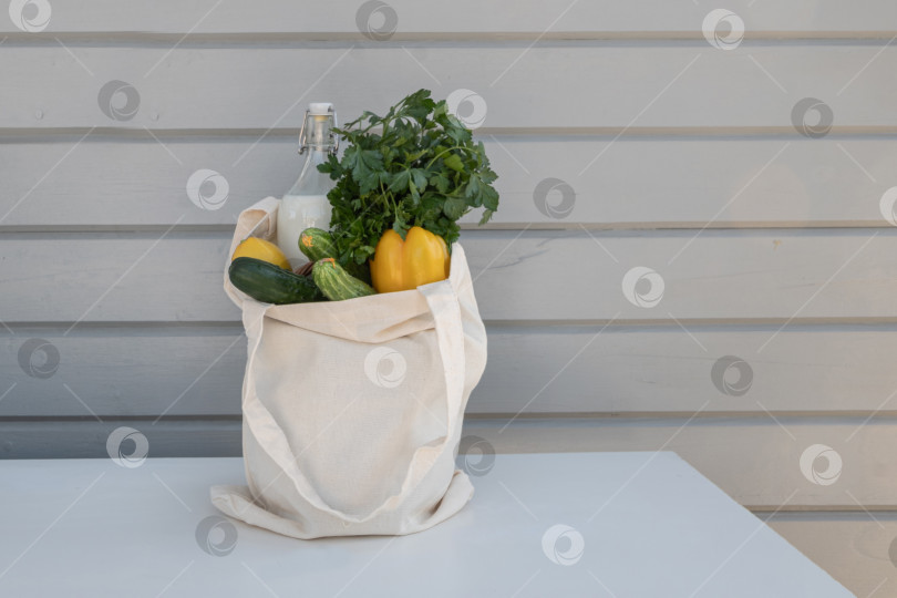 Скачать Эко-Пакет для продуктов с Овощами И Молоком фотосток Ozero