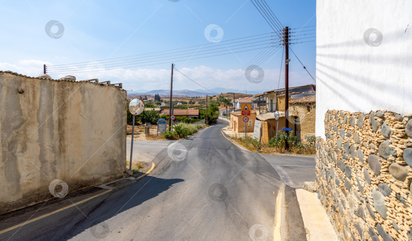 Скачать перекресток, расположенный в Менико на Кипре фотосток Ozero