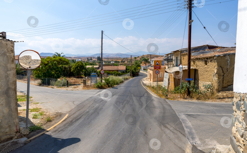 Скачать перекресток, расположенный в Менико на Кипре фотосток Ozero