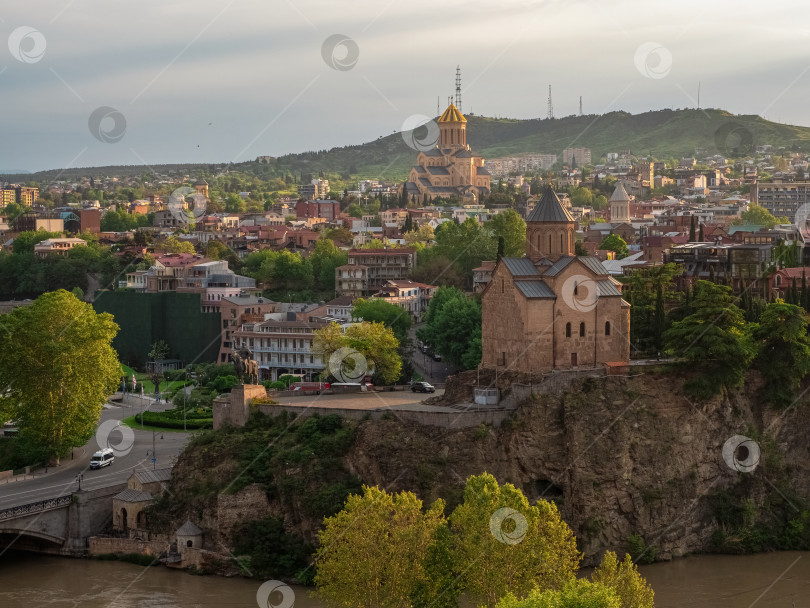 Скачать панорамный вид на Старый Тбилиси фотосток Ozero