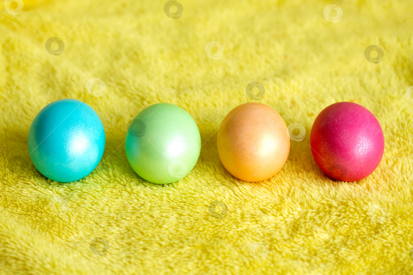 Скачать Раскрашенные пасхальные яйца фотосток Ozero