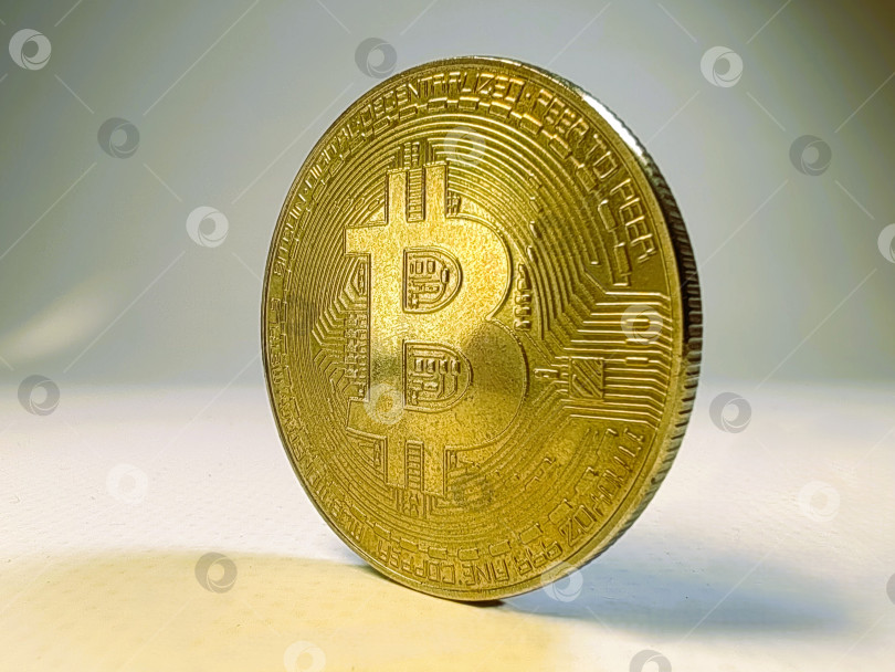 Скачать Официальная валюта Bitcoin: золотой символ криптовалют фотосток Ozero
