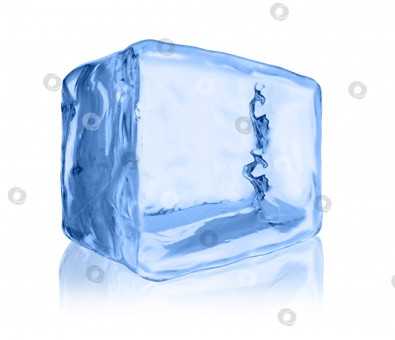Скачать кубик льда на белом фоне фотосток Ozero