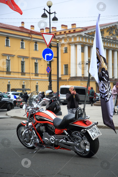 Скачать Турецкий автомобильный мотоцикл Harley-Davidson - слоган наоного Адмирала. Санкт-Петербург, Россия фотосток Ozero