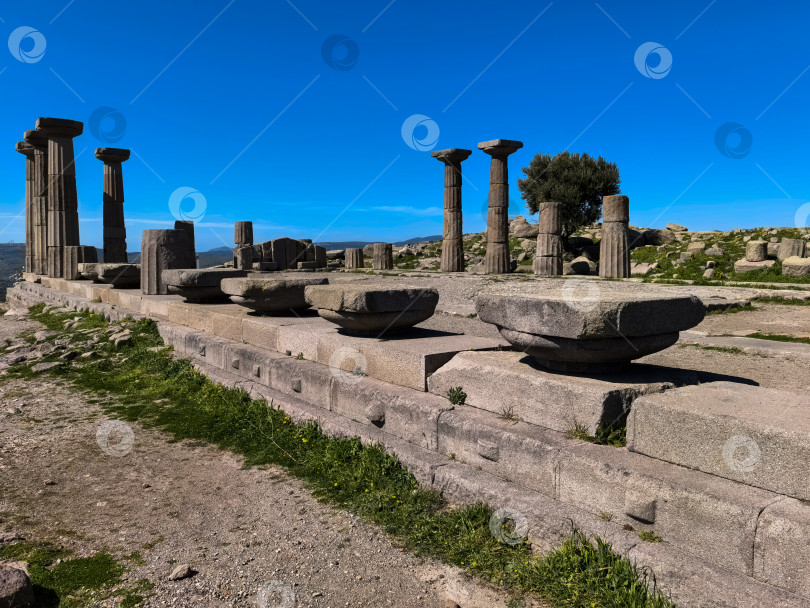 Скачать Древние руины Ассоса и храма Афины в Турции фотосток Ozero