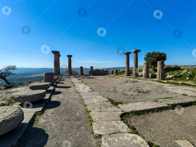 Скачать Древние руины Ассоса и храма Афины в Турции фотосток Ozero