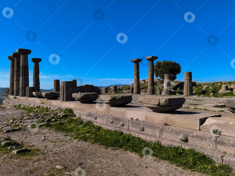 Скачать Древние руины Ассоса и храма Афины в Турции фотосток Ozero