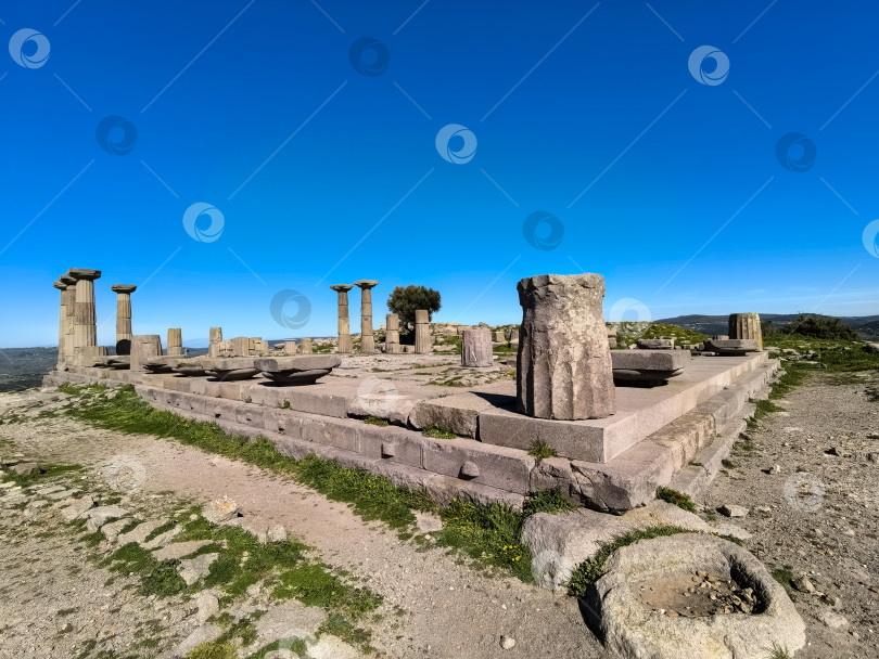 Скачать Древние руины Ассоса и храма Афины в Турции фотосток Ozero