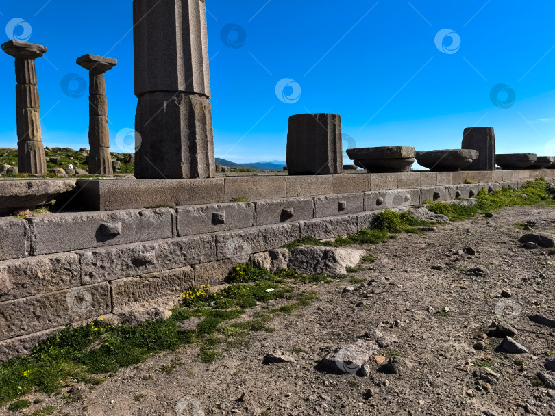 Скачать Древние руины Ассоса и храма Афины в Турции фотосток Ozero