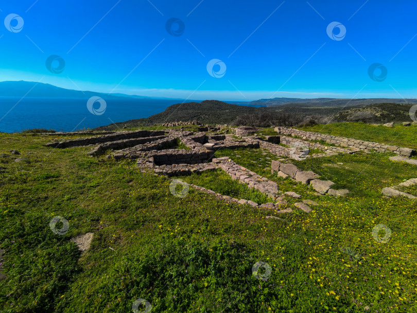 Скачать Древние руины Ассоса и храма Афины в Турции фотосток Ozero