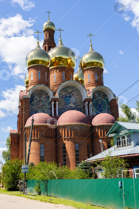 Скачать Храм Воскресения Христова (Красная церковь). Вичуга, Ивановская область. Июль 2026 фотосток Ozero