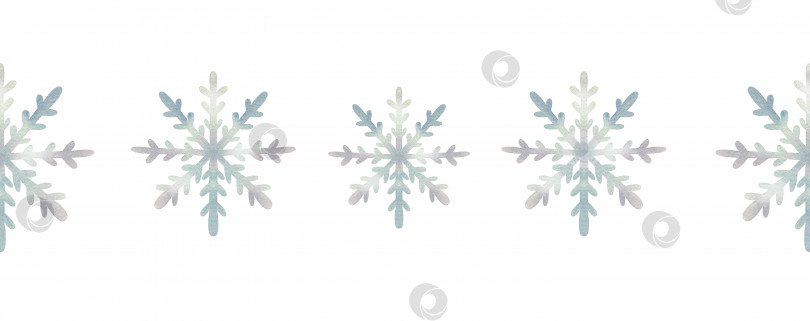 Скачать Рождественская бесшовная кайма с синими повторяющимися снежинками. Длинная рамка с милым зимним снегом фотосток Ozero