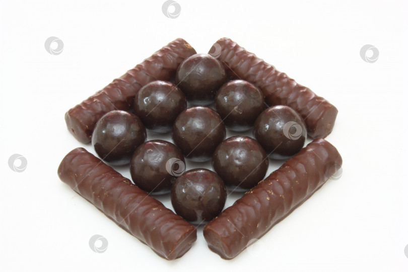 Скачать Темно-коричневые шоколадные шарики фотосток Ozero