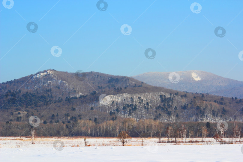 Скачать прекрасная горная долина Алтая фотосток Ozero