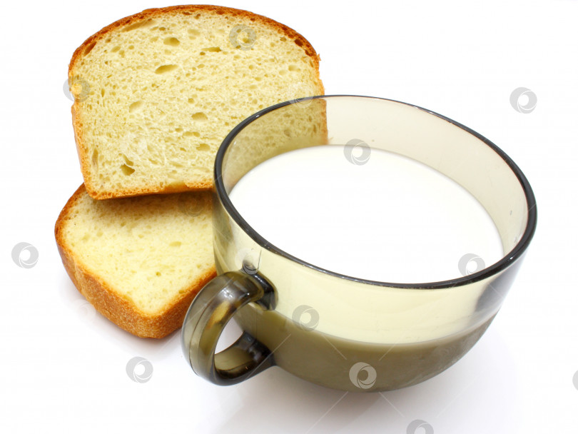 Скачать Черный хлеб с молоком фотосток Ozero