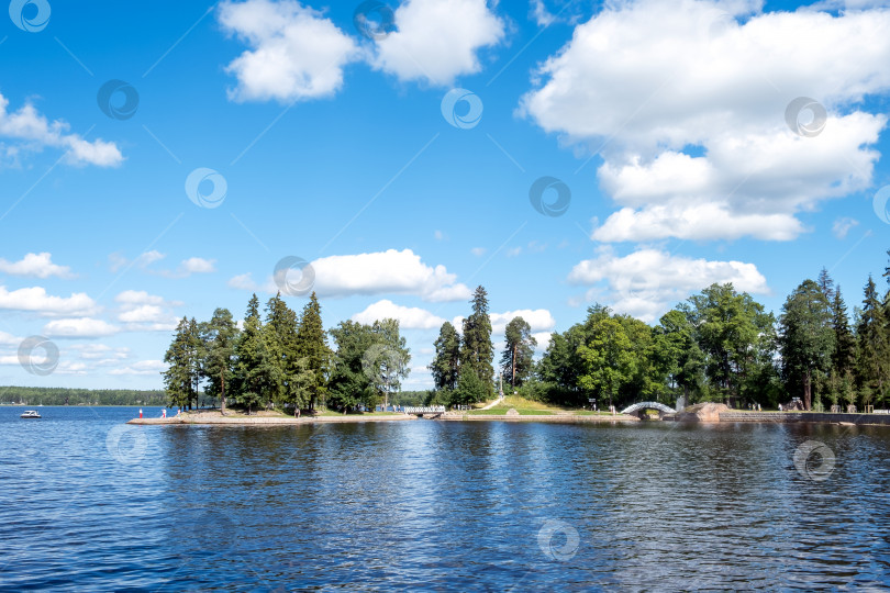 Скачать Прекрасный пейзаж ландшафтного парка Монрепо. фотосток Ozero