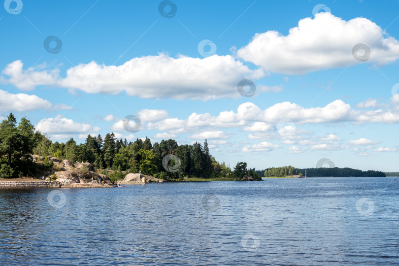 Скачать Прекрасный пейзаж ландшафтного парка Монрепо. фотосток Ozero